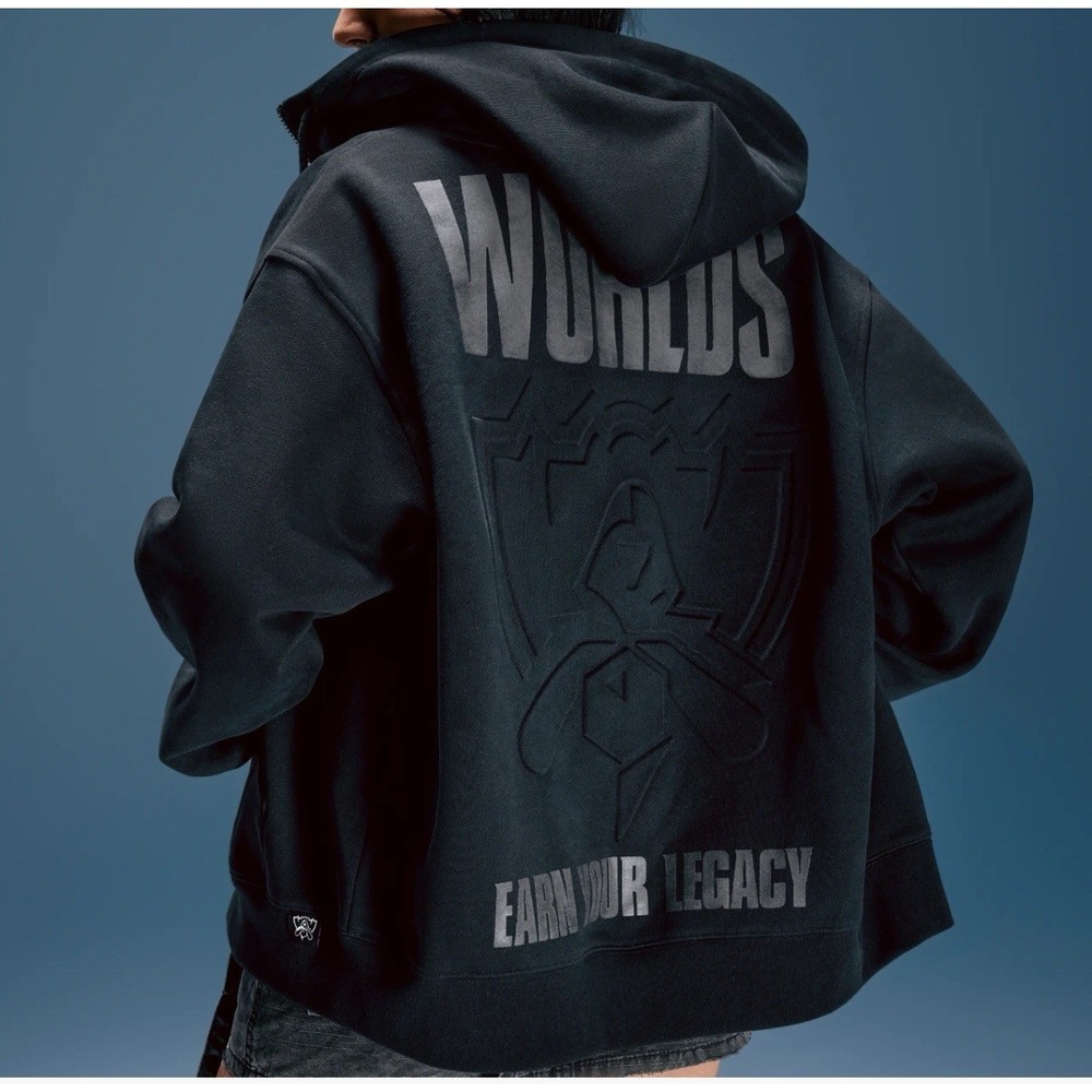 Riot Games League of Legends Worlds 2025 Zip Hoodie embossed tournament crest L